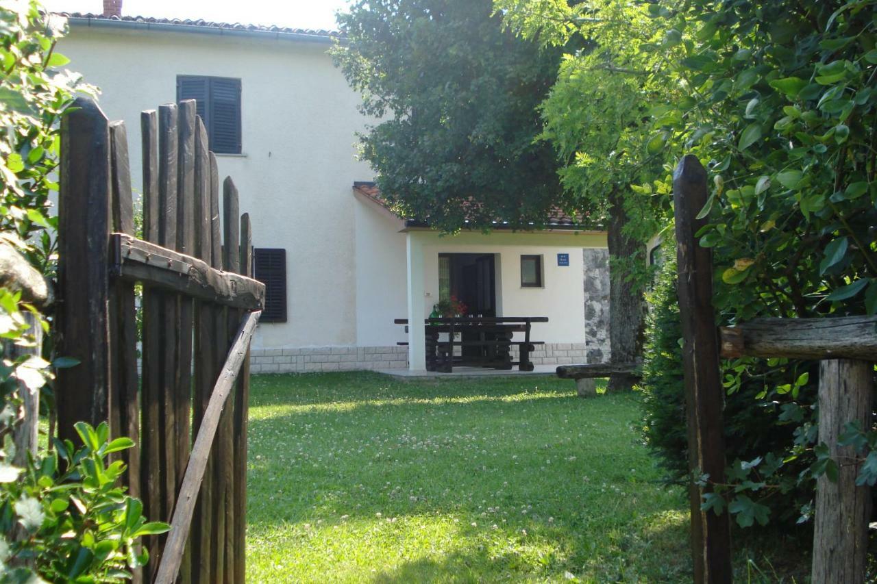 Apartmani Aldo Roč Exterior foto